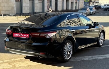 Toyota Camry, 2019 год, 2 900 000 рублей, 9 фотография