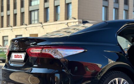 Toyota Camry, 2019 год, 2 900 000 рублей, 18 фотография