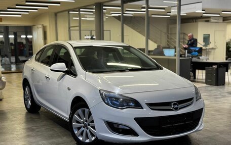 Opel Astra J, 2013 год, 899 000 рублей, 3 фотография