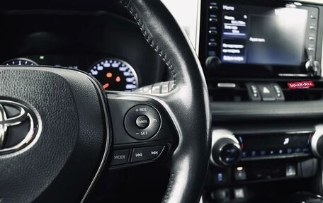Toyota RAV4, 2020 год, 3 490 000 рублей, 16 фотография