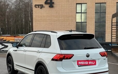 Volkswagen Tiguan II, 2021 год, 3 300 000 рублей, 5 фотография