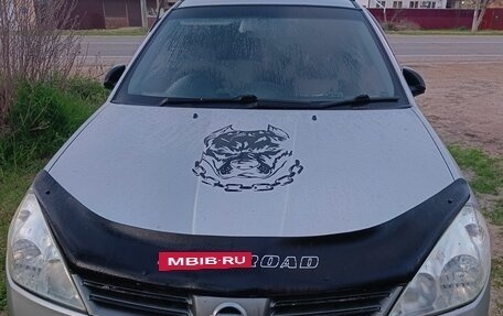 Nissan Wingroad III, 2003 год, 700 000 рублей, 1 фотография