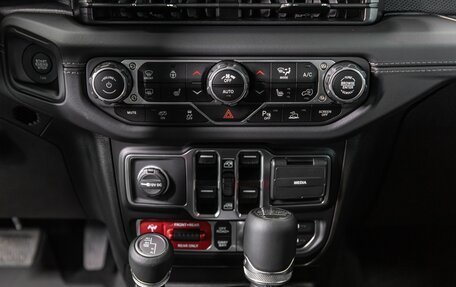Jeep Wrangler, 2025 год, 17 750 000 рублей, 23 фотография