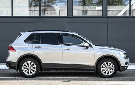 Volkswagen Tiguan II, 2020 год, 2 899 000 рублей, 5 фотография