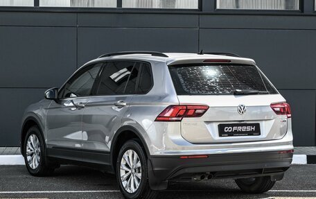 Volkswagen Tiguan II, 2020 год, 2 899 000 рублей, 2 фотография