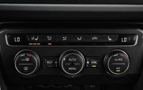 Volkswagen Tiguan II, 2020 год, 2 899 000 рублей, 20 фотография