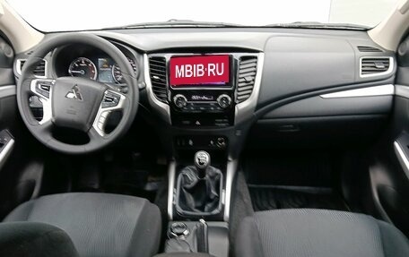Mitsubishi Pajero Sport III рестайлинг, 2019 год, 3 450 000 рублей, 12 фотография