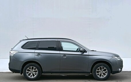 Mitsubishi Outlander III рестайлинг 3, 2012 год, 1 085 000 рублей, 4 фотография