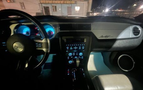 Ford Mustang VI рестайлинг, 2012 год, 3 000 000 рублей, 11 фотография