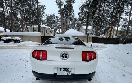 Ford Mustang VI рестайлинг, 2012 год, 3 000 000 рублей, 8 фотография