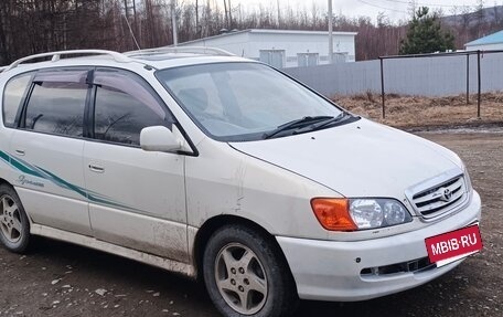 Toyota Ipsum II, 1998 год, 500 000 рублей, 2 фотография