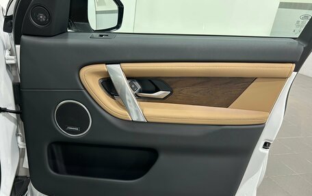 Land Rover Discovery Sport I рестайлинг, 2025 год, 5 990 000 рублей, 30 фотография