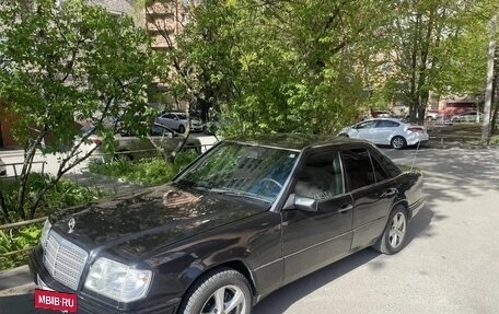 Mercedes-Benz E-Класс, 1995 год, 590 000 рублей, 3 фотография