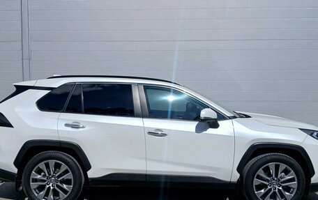 Toyota RAV4, 2020 год, 4 074 000 рублей, 5 фотография