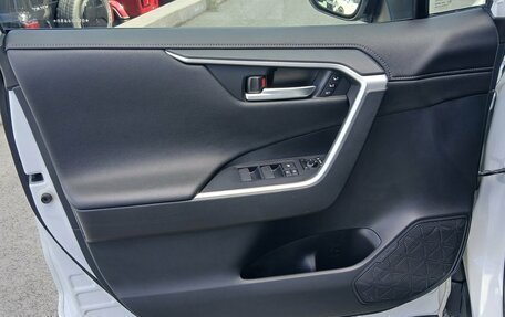 Toyota RAV4, 2020 год, 4 074 000 рублей, 23 фотография