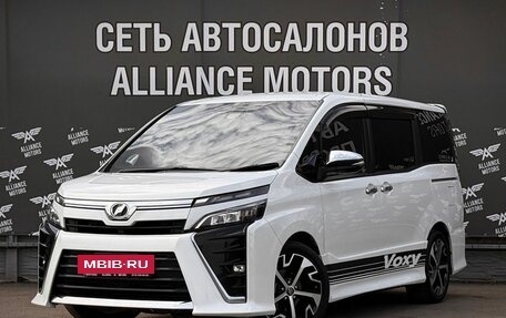 Toyota Voxy III, 2018 год, 2 365 000 рублей, 3 фотография