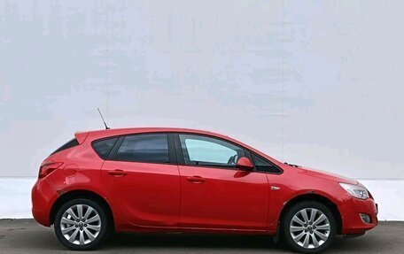 Opel Astra J, 2011 год, 550 000 рублей, 4 фотография