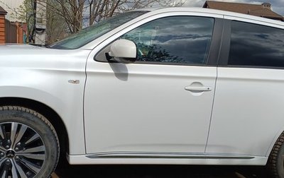 Mitsubishi Outlander III рестайлинг 3, 2022 год, 3 200 000 рублей, 1 фотография