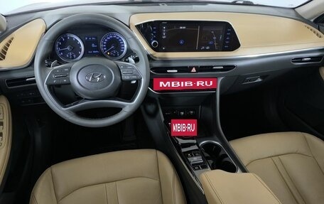 Hyundai Sonata VIII, 2020 год, 1 990 000 рублей, 15 фотография