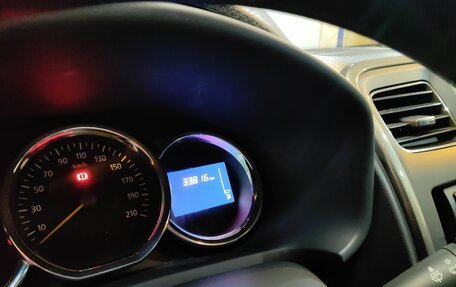 Renault Sandero II рестайлинг, 2015 год, 695 000 рублей, 12 фотография