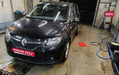 Renault Sandero II рестайлинг, 2015 год, 695 000 рублей, 2 фотография