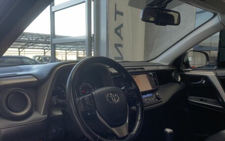 Toyota RAV4, 2019 год, 2 870 000 рублей, 13 фотография