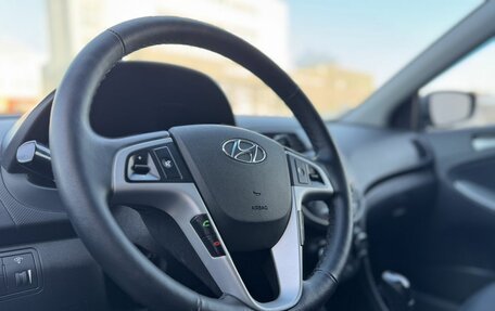 Hyundai Solaris II рестайлинг, 2015 год, 920 000 рублей, 9 фотография