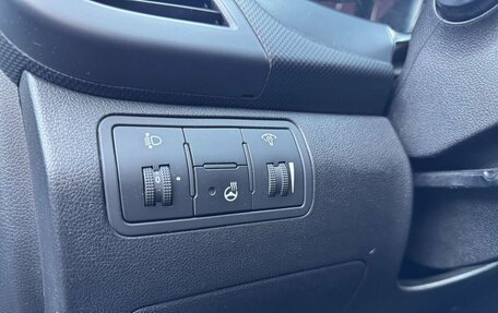 Hyundai Solaris II рестайлинг, 2015 год, 920 000 рублей, 24 фотография