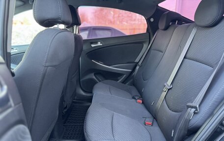 Hyundai Solaris II рестайлинг, 2015 год, 920 000 рублей, 29 фотография