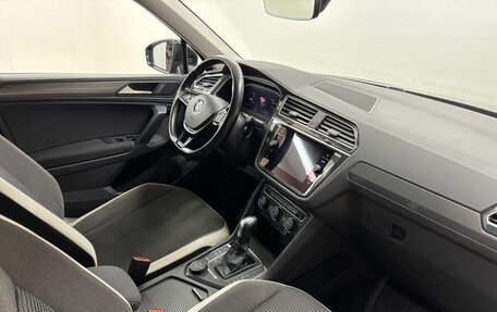 Volkswagen Tiguan II, 2020 год, 2 470 000 рублей, 12 фотография