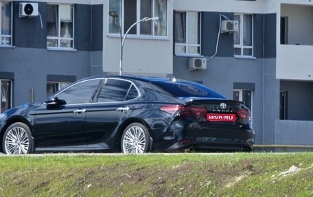 Toyota Camry, 2021 год, 2 900 000 рублей, 1 фотография