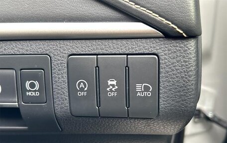 Toyota Harrier, 2019 год, 2 670 000 рублей, 20 фотография