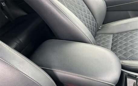 Toyota Harrier, 2019 год, 2 670 000 рублей, 26 фотография