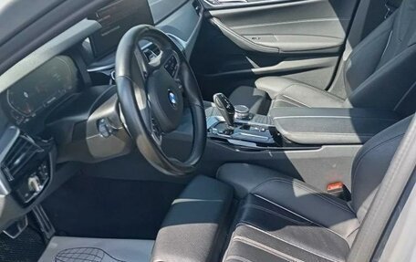 BMW 5 серия, 2021 год, 5 100 000 рублей, 5 фотография