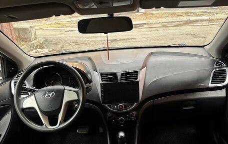 Hyundai Solaris II рестайлинг, 2012 год, 720 000 рублей, 4 фотография