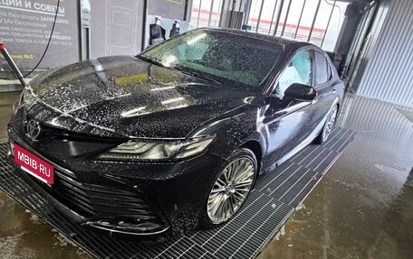 Toyota Camry, 2021 год, 2 900 000 рублей, 2 фотография