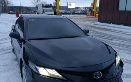 Toyota Camry, 2021 год, 2 900 000 рублей, 8 фотография