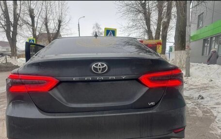 Toyota Camry, 2021 год, 2 900 000 рублей, 6 фотография