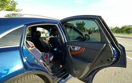 Infiniti FX II, 2012 год, 1 580 000 рублей, 30 фотография