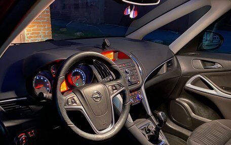 Opel Zafira C рестайлинг, 2013 год, 900 000 рублей, 2 фотография