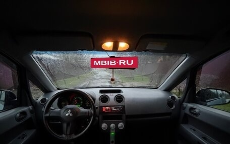 Mitsubishi Colt VI рестайлинг, 2006 год, 360 000 рублей, 5 фотография