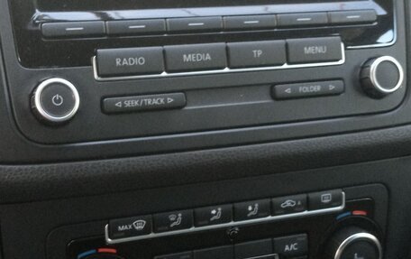 Volkswagen Golf Plus II, 2013 год, 995 000 рублей, 23 фотография