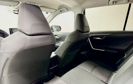 Toyota RAV4, 2019 год, 3 349 000 рублей, 13 фотография