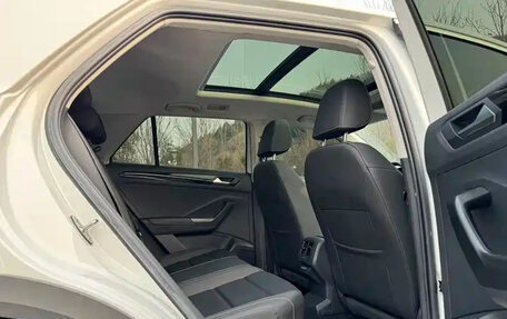 Volkswagen T-Roc I, 2022 год, 1 690 000 рублей, 9 фотография