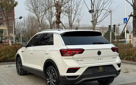 Volkswagen T-Roc I, 2022 год, 1 690 000 рублей, 19 фотография