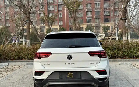 Volkswagen T-Roc I, 2022 год, 1 690 000 рублей, 18 фотография