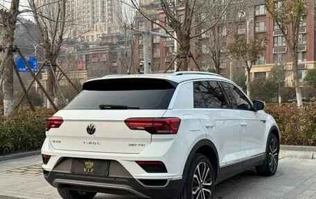 Volkswagen T-Roc I, 2022 год, 1 690 000 рублей, 17 фотография