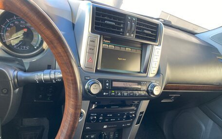 Toyota Land Cruiser Prado 150 рестайлинг 2, 2009 год, 2 498 000 рублей, 16 фотография