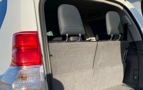 Toyota Land Cruiser Prado 150 рестайлинг 2, 2009 год, 2 498 000 рублей, 20 фотография