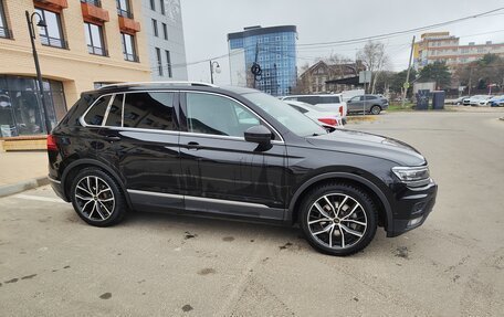 Volkswagen Tiguan II, 2017 год, 3 200 000 рублей, 4 фотография